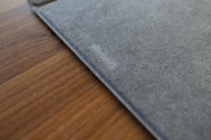 Signatureタイプカバーのアルカンターラ