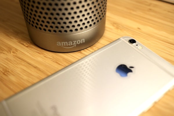 AmazonEchoAndSmartPhone