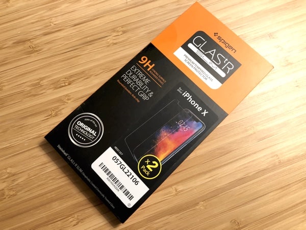 iPhoneXSpigenPackage